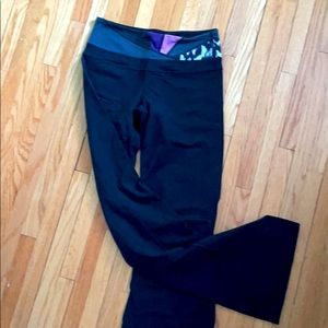Lululemon reversible leggings 4 - low rise flare